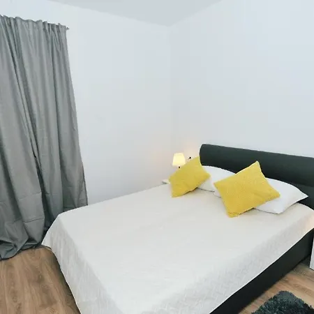 Konukevi Patricija 2 3*